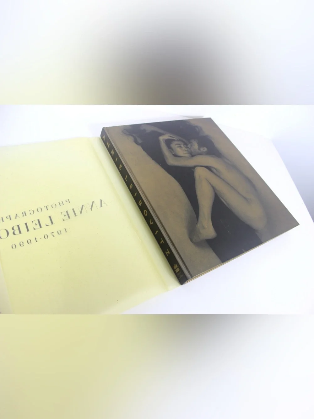 Photographs Annie Leibovitz 1970-1990 FIRST EDITION Hard Cover Book - Picture 2 of 10
